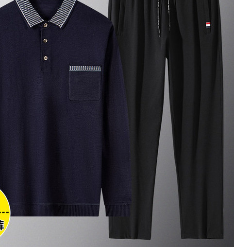 Férfi ruha klasszikus gallérral és gombbal