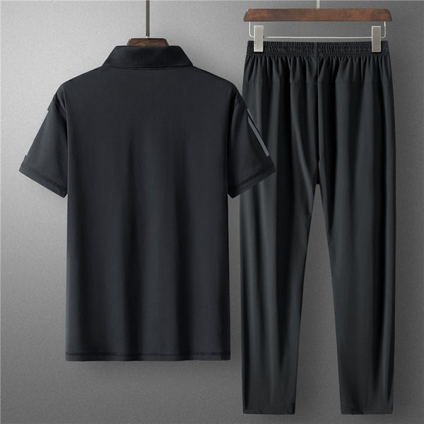 Ikdienas vīriešu t-krekls un apakšas komplekts