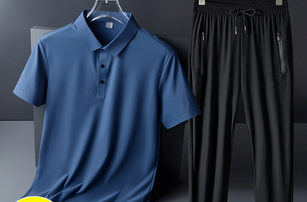 Vīriešu tērps ar klasisku apkakli un pogām