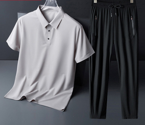 Vīriešu tērps ar klasisku apkakli un pogām