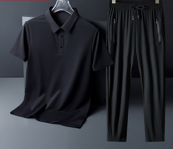 Vīriešu tērps ar klasisku apkakli un pogām