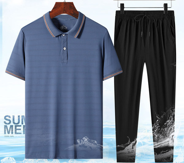 Két vagy három részes férfi sportkészlet