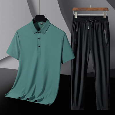 Sportos kétrészes szett rövid ujjú blúzzal és fűzős alsókkal