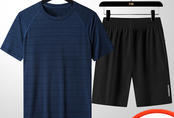 Sporta komanda ar īsām piedurknēm dažādās krāsās