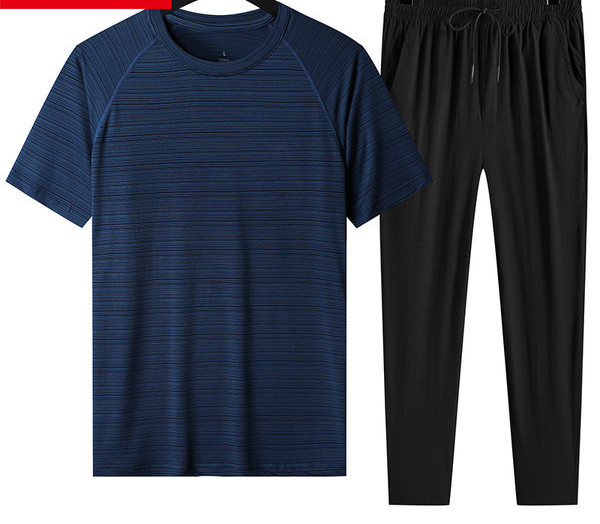 Sporta komanda ar īsām piedurknēm dažādās krāsās