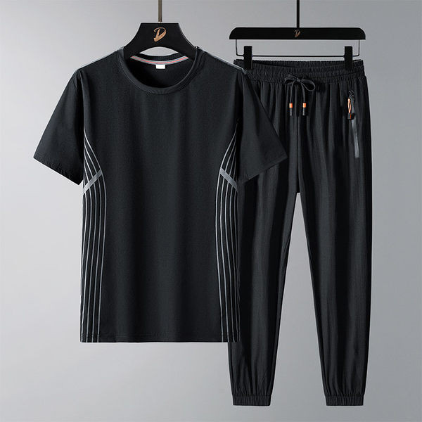 Ανδρική φόρμα - κοντομάνικο με κορδόνια και τσέπη