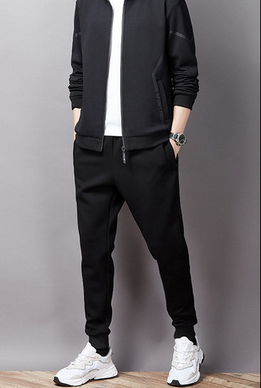 Ikdienas vīriešu tērps trīs krāsās