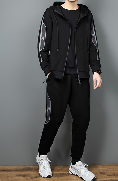 Ikdienas vīriešu tērps trīs krāsās