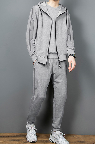 Ikdienas vīriešu tērps trīs krāsās