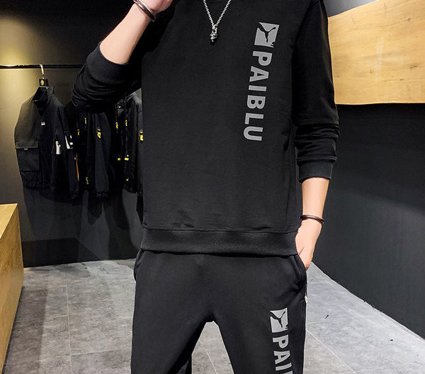 Vyriškas trijų spalvų sportinis komplektas