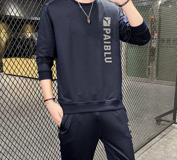 Vyriškas trijų spalvų sportinis komplektas