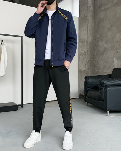 Vīriešu sporta divdaļīgs komplekts ar kabatu