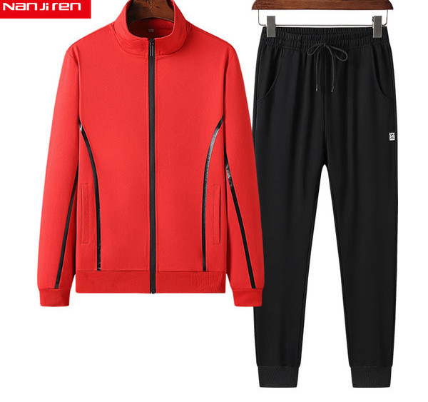 Vīriešu sporta krekls un treniņtērps apakšā