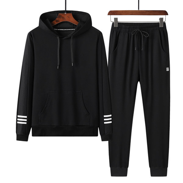 Férfi kapucnis pulóver és nyakkendő