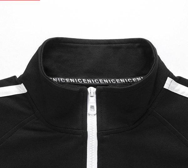 Új modell férfi sport szett pulóverből és alsóból