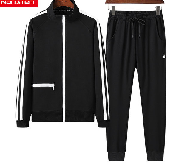 Új modell férfi sport szett pulóverből és alsóból