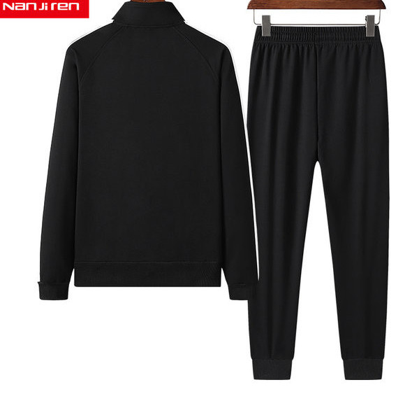 Új modell férfi sport szett pulóverből és alsóból