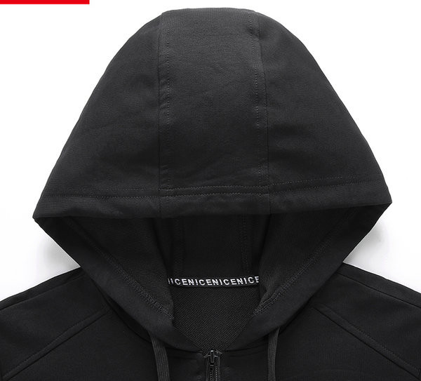 Vīriešu tērps ar kabatu un mežģīnēm