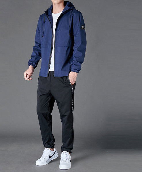 Vīriešu treniņtērps ar kabatu