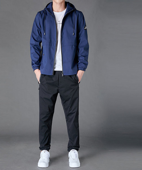 Vīriešu treniņtērps ar kabatu