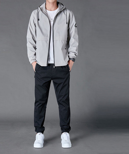 Vīriešu treniņtērps ar kabatu