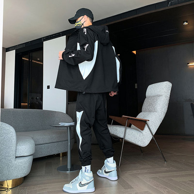 Ανδρικό φθινοπωρινό σετ με κουκούλα