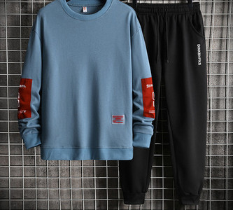 Vīriešu komplekts ar apdruku un kabatu