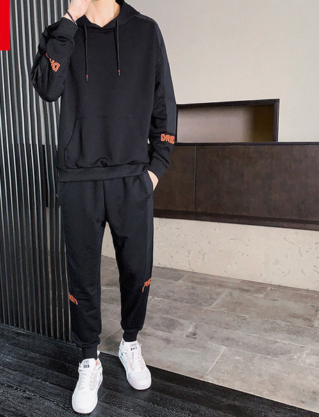 Sportisks vīriešu divdaļīgs tērps