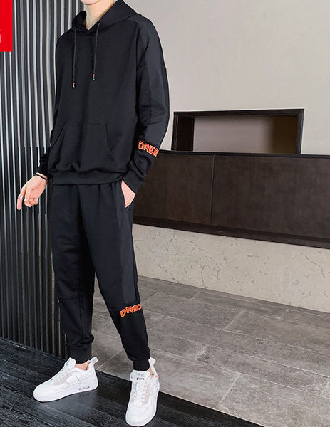 Sportisks vīriešu divdaļīgs tērps