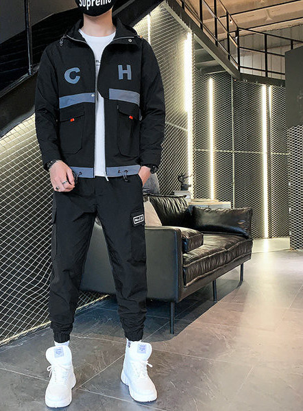 Vīriešu sporta komanda ar trīskrāsu apdruku