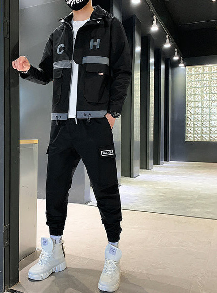 Vīriešu sporta komanda ar trīskrāsu apdruku