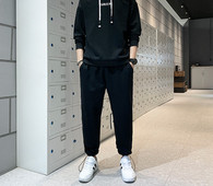 Muška sportska ekipa - s kapuljačom i vezicama