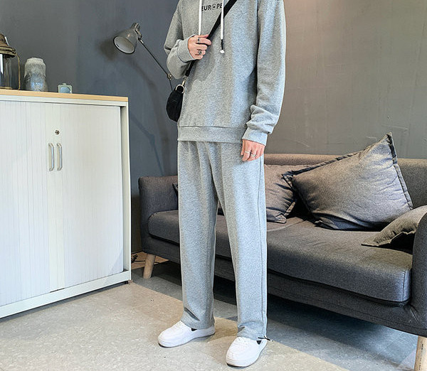 Muška sportska ekipa - s kapuljačom i vezicama