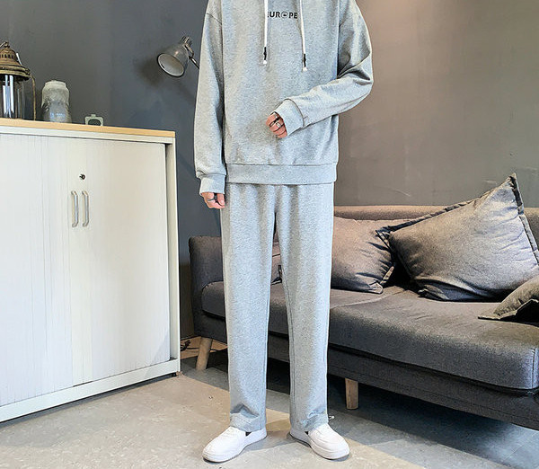 Muška sportska ekipa - s kapuljačom i vezicama