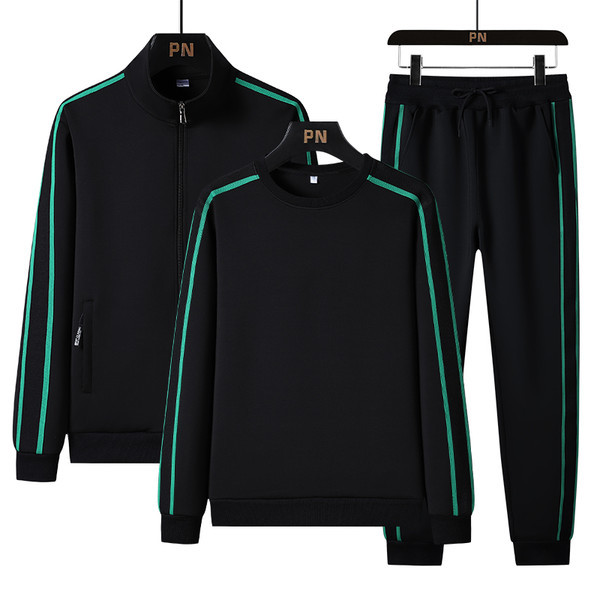 Muško trodijelno odijelo s pasovima