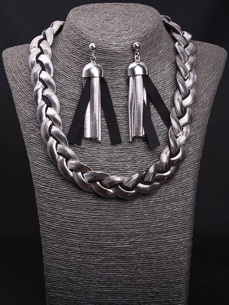 Sieviešu elegants auskaru un kaklarotas komplekts