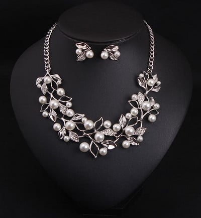 Κομψό σετ για γ υναίκες με πέρλες