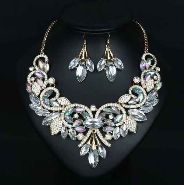 Sieviešu divdaļīgs komplekts ar akmeņiem