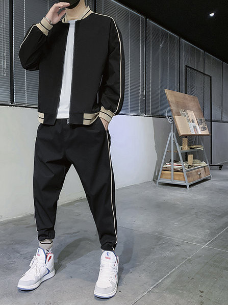 Vīriešu komplekts ar caurulēm un kabatu