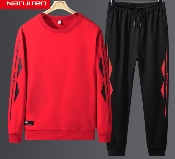 Vīriešu sporta komplekts no blūzes un apakšas