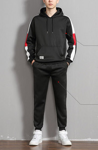 Ανδρική φόρμα με κουκούλα και κορδόνια