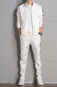 Férfi sportcsapat cipzárral és zsebbel