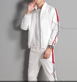 Férfi sportcsapat cipzárral és zsebbel