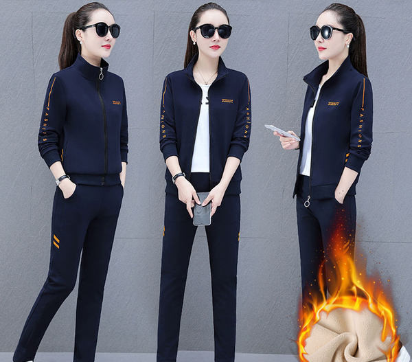 Sieviešu komandas rāvējslēdzēja aizdare