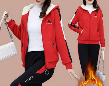 Νέο μοντέλο γυναικείο σετ με κουκούλα