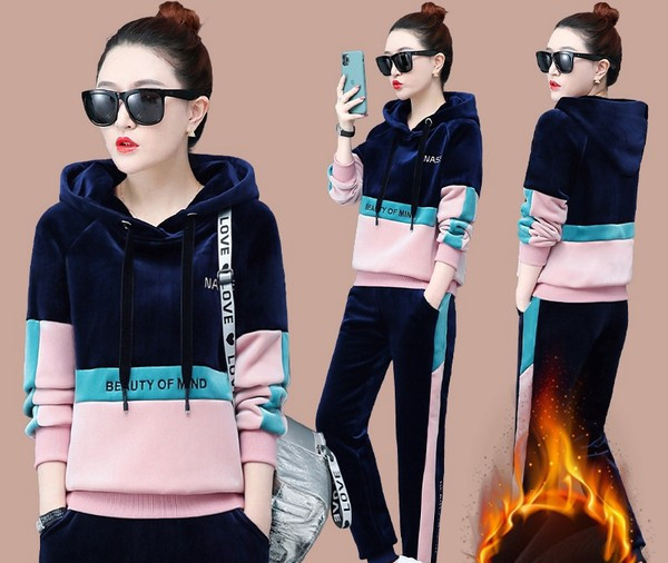 Ikdienas sieviešu samta kapuci un apakšas komplekts