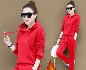 Kétrészes, nyomott női tréningruha