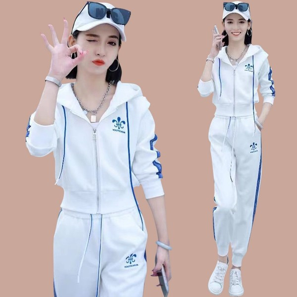 Sieviešu treniņtērps ar kapuci ar mežģīnēm