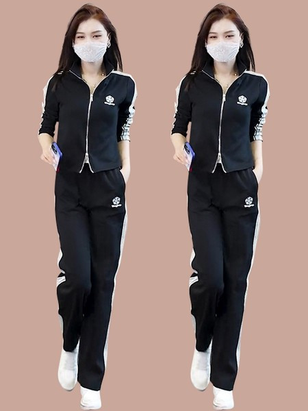 Γυναικείο ρούχο με φερμουάρ 