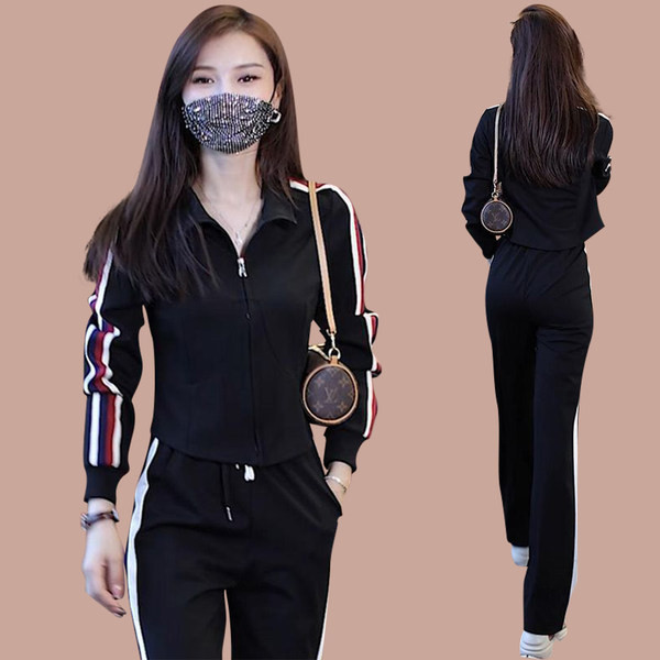 Ležerna ženska kombinacija iz dva dijela